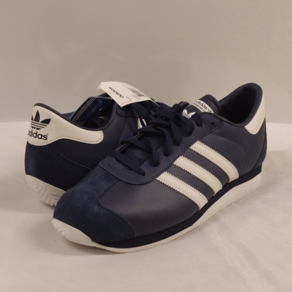Adidas Country